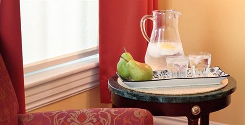 Irving House At Harvard Bed and breakfast